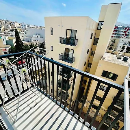 Duplex Whiskey 200m Away From The Sea And The Square St. Paul's Bay