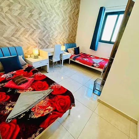 Duplex Whiskey 200m Away From The Sea And The Square St. Paul's Bay