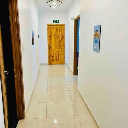 Apartment Duplex Whiskey 200m Away From The Sea And The Square *