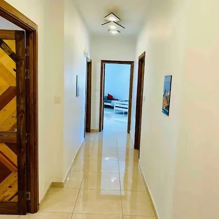 Duplex Whiskey 200m Away From The Sea And The Square * St. Paul's Bay