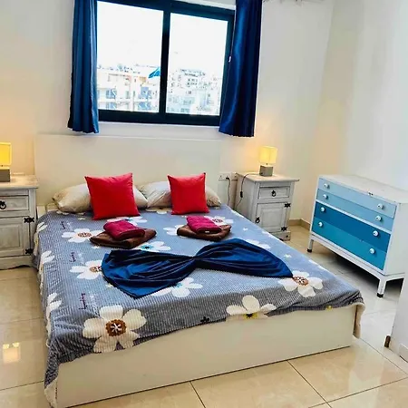 Duplex Whiskey 200m Away From The Sea And The Square Apartment *