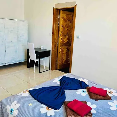 Apartment Duplex Whiskey 200m Away From The Sea And The Square St. Paul's Bay