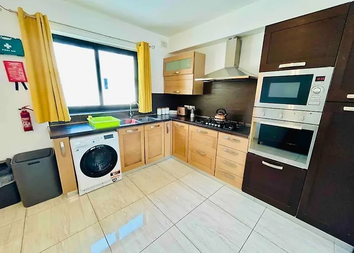 Apartment Duplex Whiskey 200m Away From The Sea And The Square