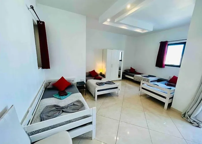 Duplex Whiskey 200m Away From The Sea And The Square Apartment