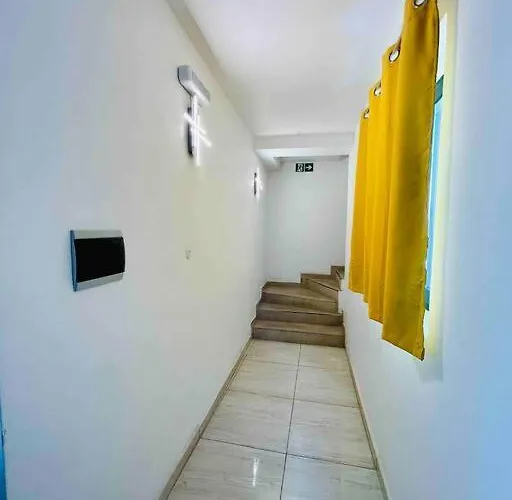 Duplex Whiskey 200m Away From The Sea And The Square Apartment *