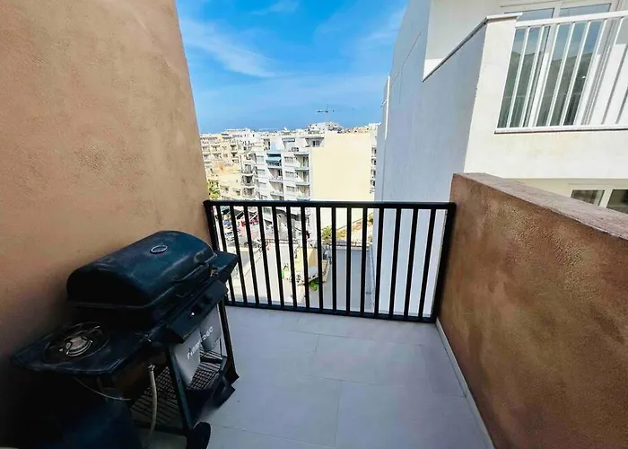 Apartment Duplex Whiskey 200m Away From The Sea And The Square