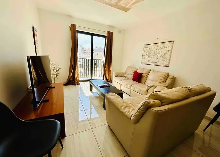 Duplex Whiskey 200m Away From The Sea And The Square Apartment