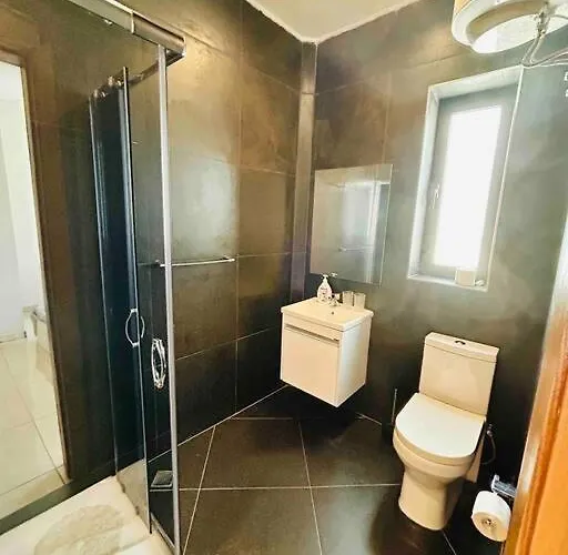 Apartment Duplex Whiskey 200m Away From The Sea And The Square St. Paul's Bay