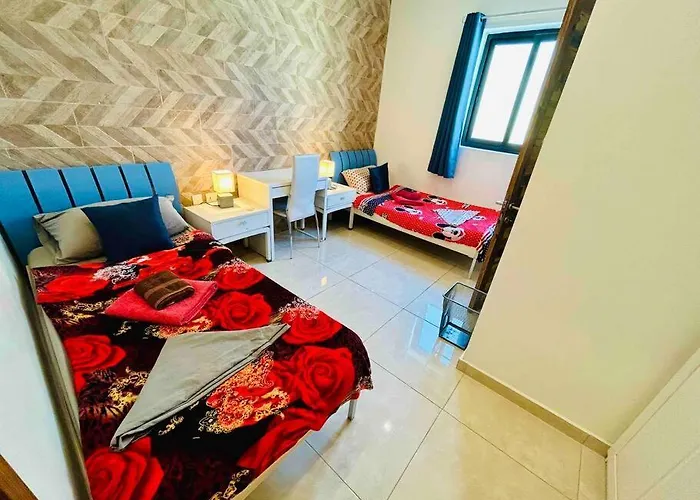 Duplex Whiskey 200m Away From The Sea And The Square St. Paul's Bay